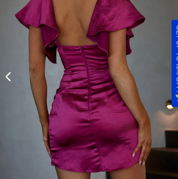 Selfie Leslie Aphrodite Molded Bust Angel Sleeve Wrap Dress Fuchsia - Picture 4 of 7